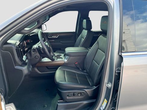 Used 2025 Chevrolet Silverado 1500 High Country AWD/4WD image 22