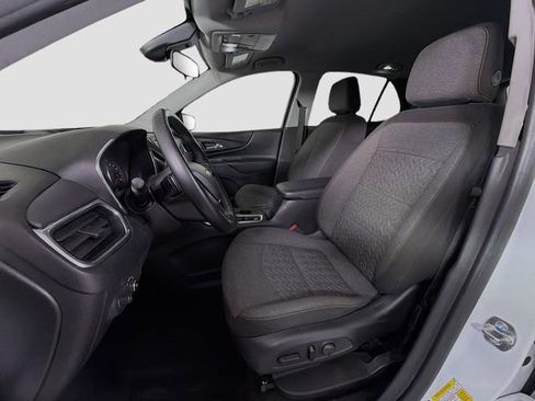 Used 2024 Chevrolet Equinox LT FWD image 11