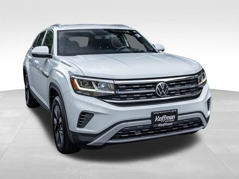 Used 2022 Volkswagen Atlas Cross Sport SE AWD/4WD image 2