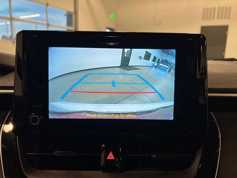 Used 2023 Toyota Corolla LE image 18