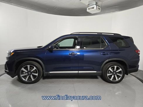 Used 2024 Honda Pilot Touring image 4
