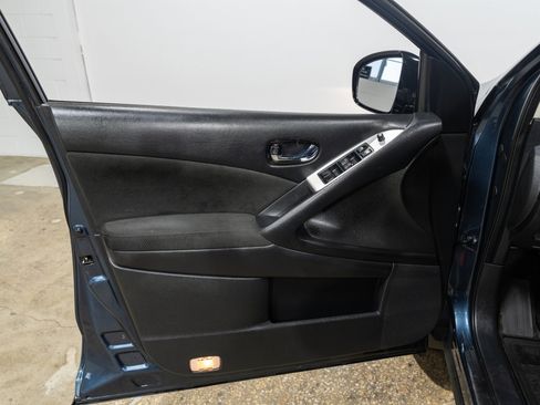 Used 2014 Nissan Murano SV w/ Value Package image 19