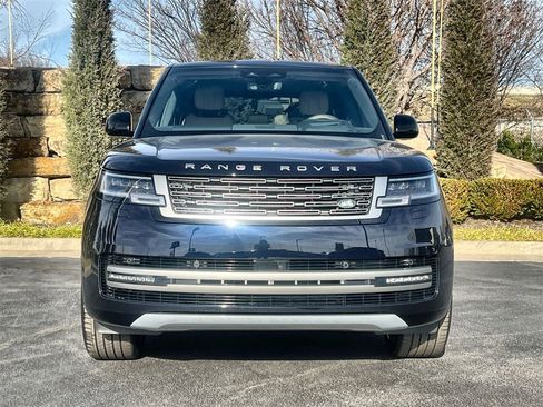 New 2026 Land Rover Range Rover SE image 8
