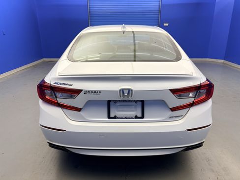Used 2018 Honda Accord Sport image 6