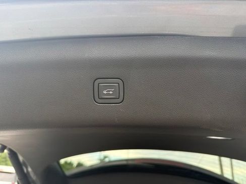 Used 2023 Buick Enclave Essence FWD image 36