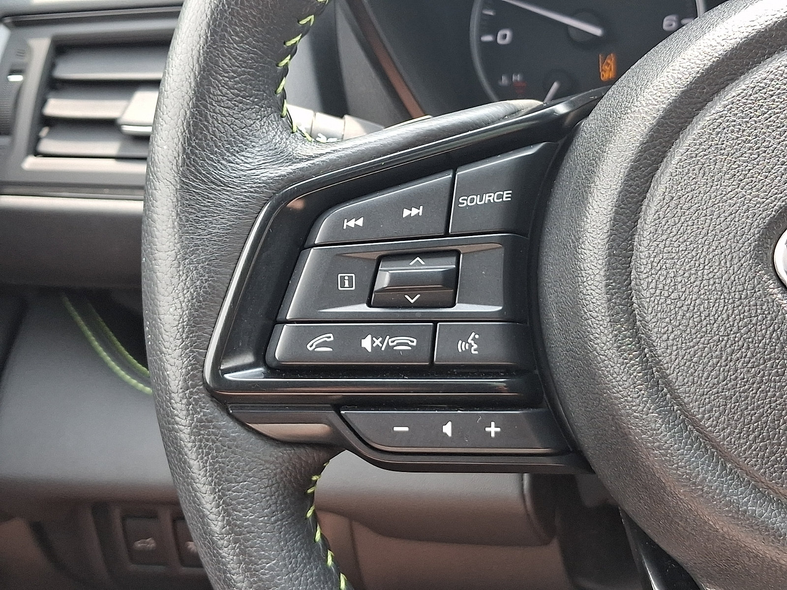 Used 2023 Subaru Ascent Onyx Edition AWD/4WD image 22