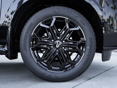 New 2026 INFINITI QX80 4WD w/ Sport Exterior Package image 26