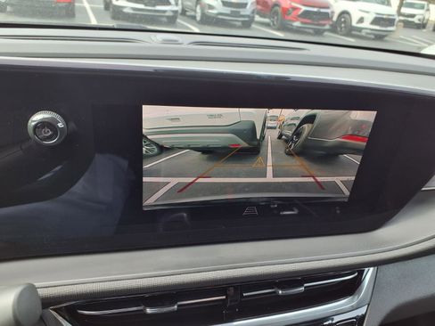 Used 2025 Buick Envista Sport Touring w/ Convenience I Package image 4