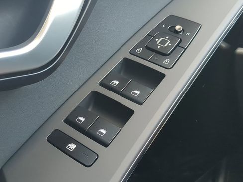 New 2025 Kia Niro EX w/ EX Cold Weather Package image 19