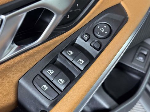 Used 2022 BMW 330i xDrive Sedan w/ M Sport Package image 18