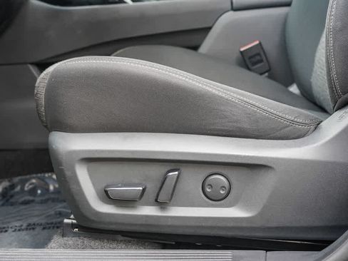 Used 2023 Nissan Rogue SV FWD image 21