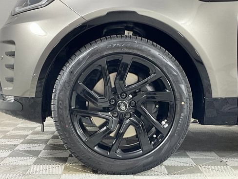 New 2025 Land Rover Discovery Dynamic SE AWD/4WD image 9