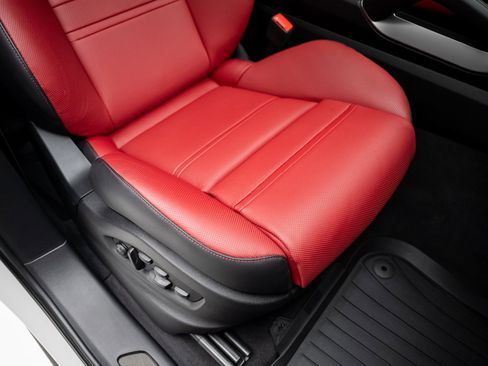 Used 2025 Porsche Cayenne Turbo image 66