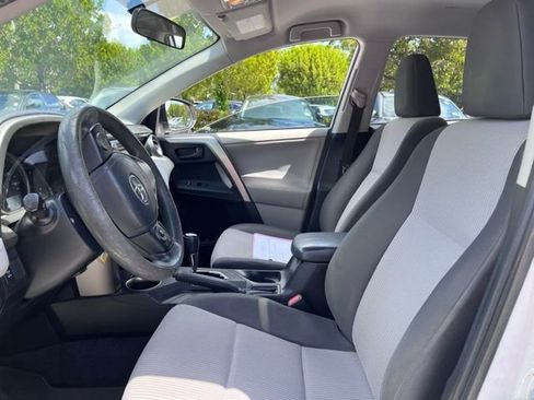 Used 2013 Toyota RAV4 LE AWD/4WD image 7