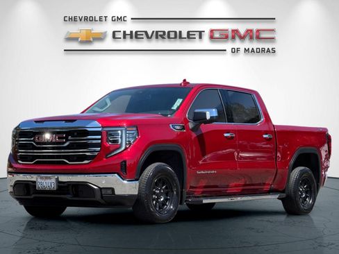 Used 2023 GMC Sierra 1500 SLT w/ SLT Premium Plus Package AWD/4WD image 7