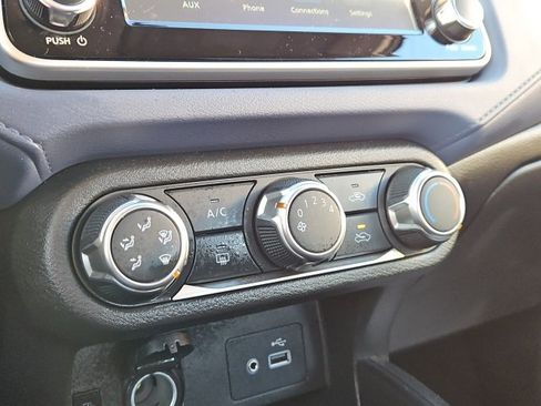 Used 2024 Nissan Versa SV w/ Trunk Package image 37