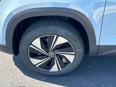 New 2026 Volkswagen Taos SE AWD/4WD image 12