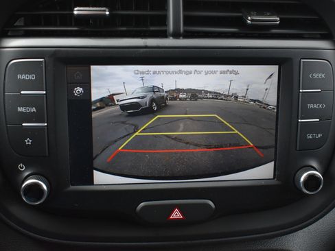 Used 2025 Kia Soul LX FWD image 26