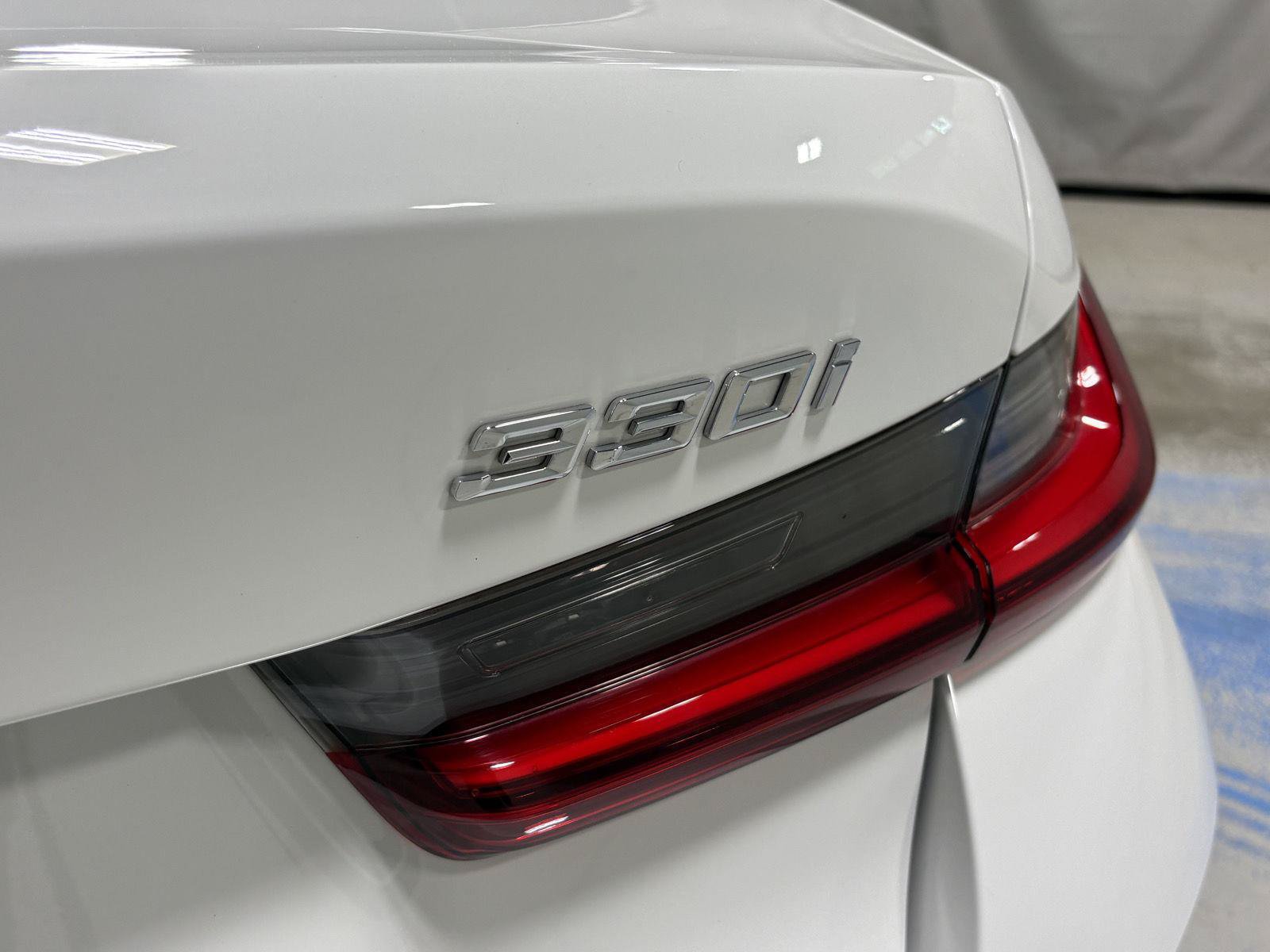 Used 2024 BMW 330i xDrive Sedan w/ Premium Package AWD/4WD image 24