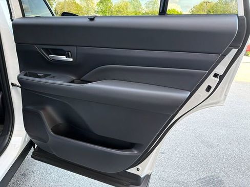 Used 2026 Toyota Grand Highlander AWD Hybrid image 16