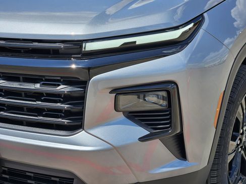 New 2027 Chevrolet Traverse LT w/ Midnight/Sport Edition FWD image 10