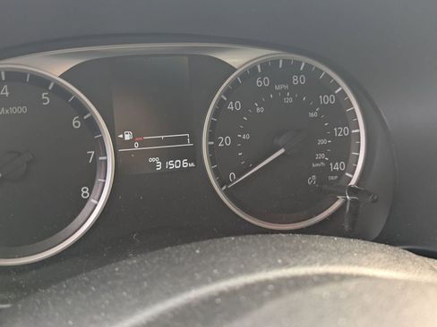 Used 2023 Nissan Kicks S image 9