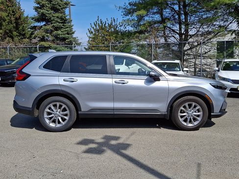 Used 2023 Honda CR-V EX image 8