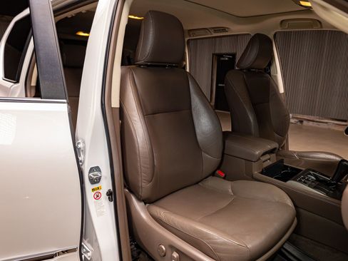 Used 2018 Lexus GX 460 image 28