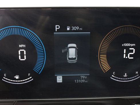 Used 2025 Hyundai Kona SEL FWD image 28