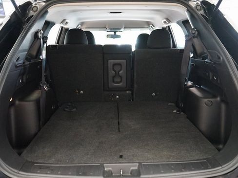 Used 2024 Mitsubishi Outlander ES image 46