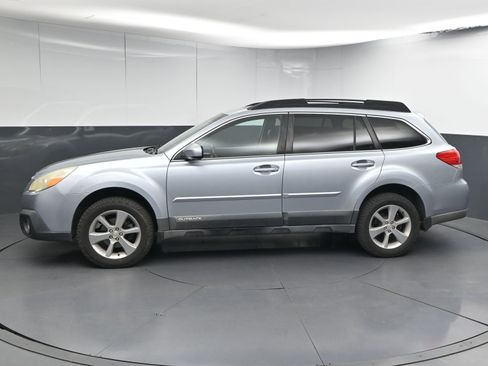 Used 2014 Subaru Outback 2.5i Limited image 5