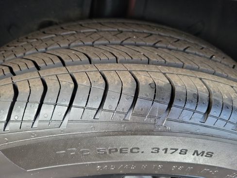 Used 2024 Buick Encore GX Sport Touring w/ Experience Buick Package image 9