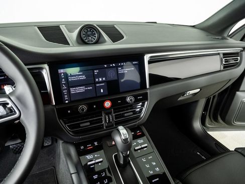 New 2026 Porsche Macan AWD/4WD image 13
