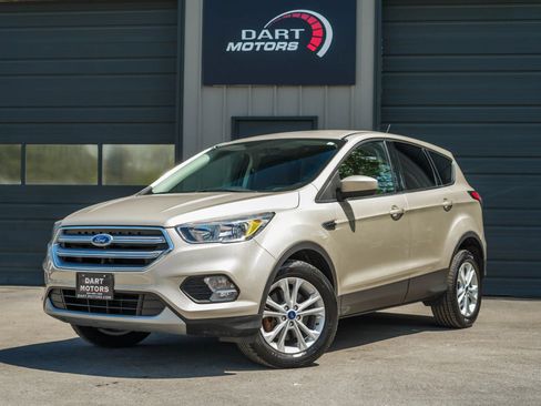 Used 2017 Ford Escape SE AWD/4WD image 3