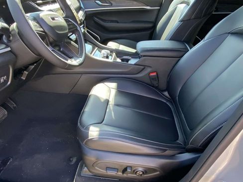 New 2026 Jeep Grand Cherokee L Limited w/ Limited Altitude Package RWD image 11
