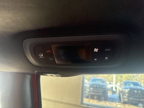 New 2026 Chrysler Pacifica Pinnacle AWD/4WD image 33