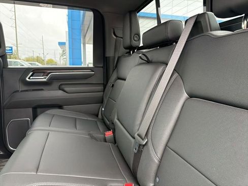 Used 2025 GMC Sierra 2500 SLT w/ SLT Premium Package image 9