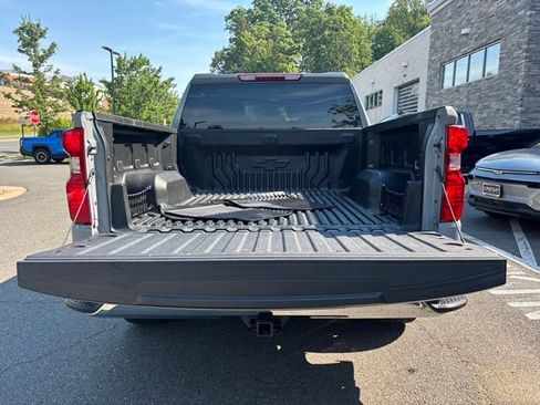 Used 2024 Chevrolet Silverado 1500 LT AWD/4WD image 17