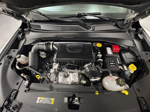 Used 2023 Jeep Compass Sport image 21