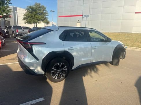 Used 2024 Toyota bZ4X AWD image 3