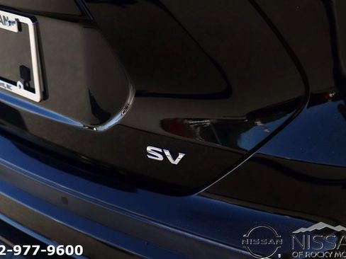 Used 2021 Nissan Kicks SV image 8