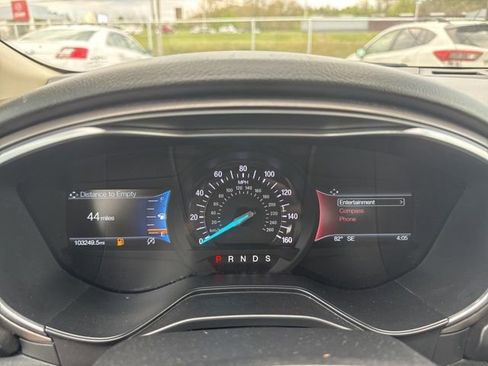 Used 2019 Ford Fusion SEL image 20