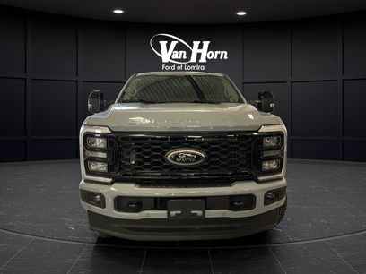 New 2026 Ford F250 Lariat w/ Black Appearance Package