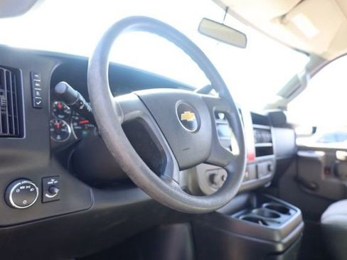 Used 2018 Chevrolet Express 2500 image 13