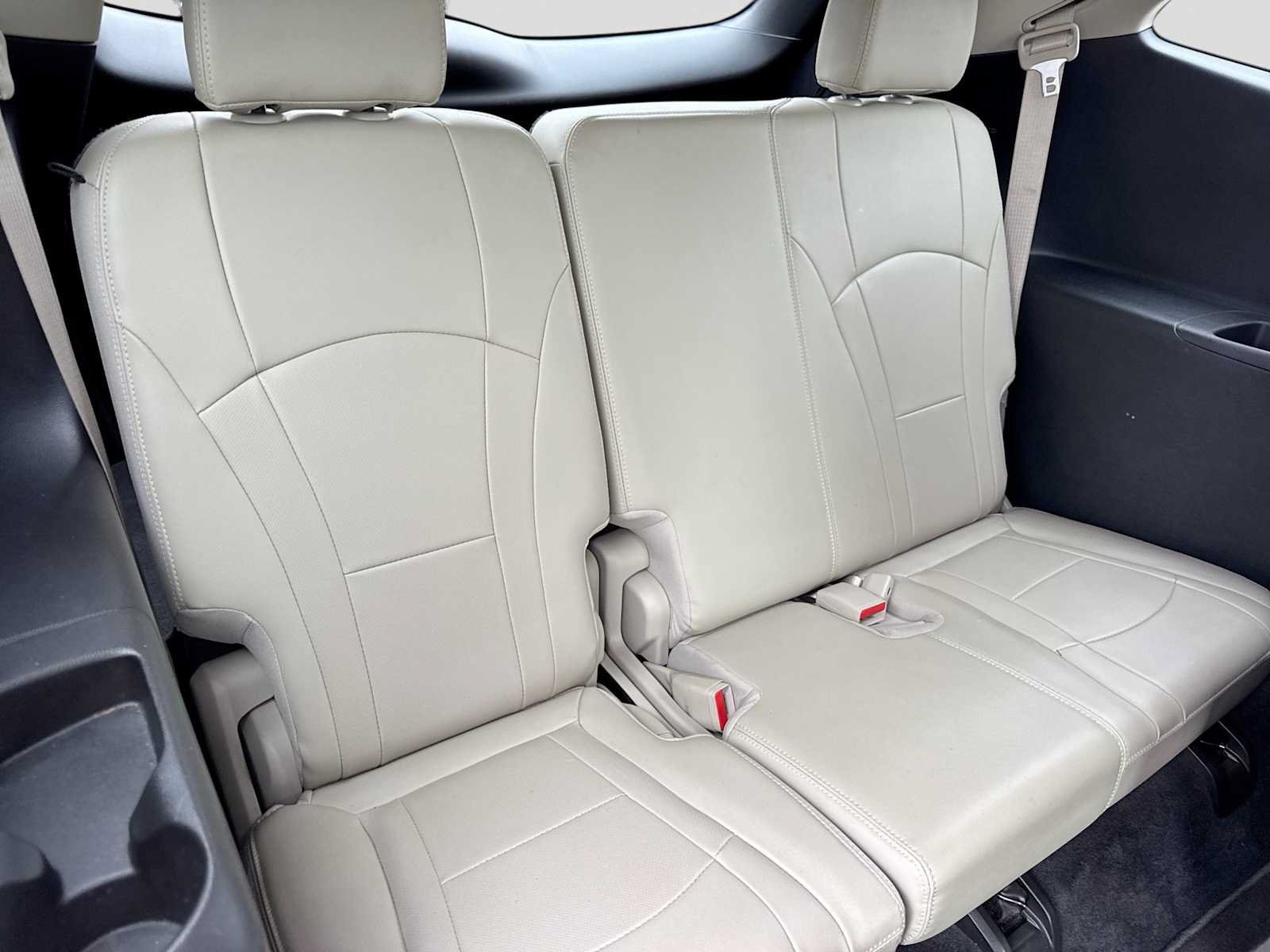 Used 2020 Buick Enclave Essence FWD image 33