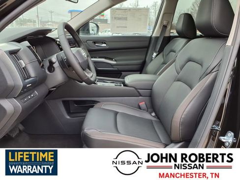 New 2026 Nissan Pathfinder SL image 3