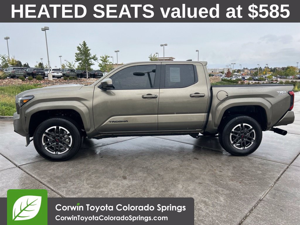 Used 2025 Toyota Tacoma TRD Sport AWD/4WD image 4