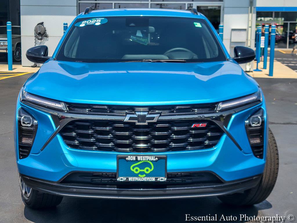 Used 2025 Chevrolet Trax RS w/ Driver Confidence Package FWD image 5