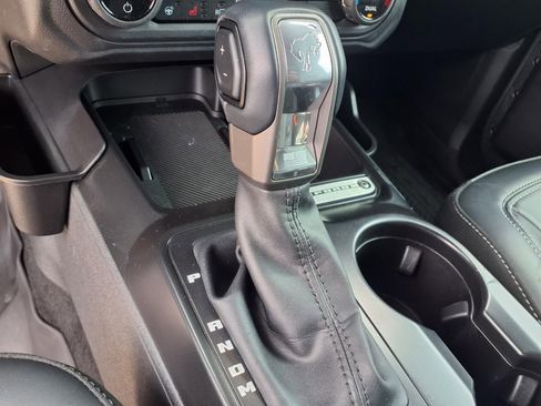 Used 2025 Ford Bronco Outer Banks AWD/4WD image 20
