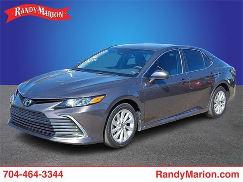 Used 2023 Toyota Camry LE image 1